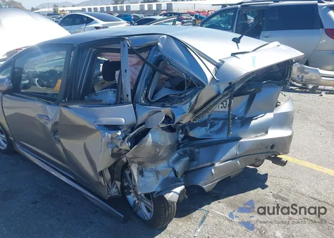 2009 Honda Fit Sport z USA, uszkodzony, nr VIN JHMGE88459S034666